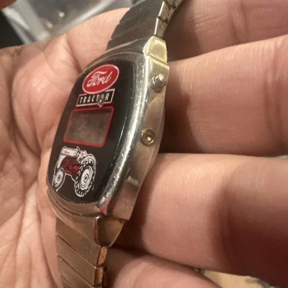 Working 1970s Ford Tractor Digital Watch Vintage Retro Farm Collectible 33mm 8